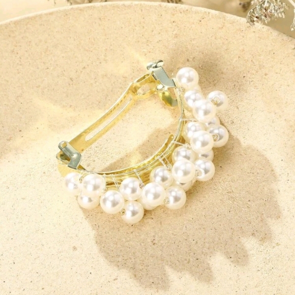 Faux Pearl Hair Clip - Picture 3 of 8